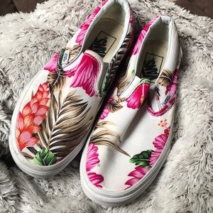 Hawaiian Print Vans Size 6.5